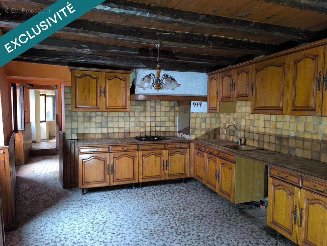 Maison 100 m² à Ravel  - photo 4