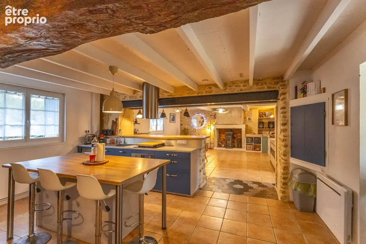 Maison charentaise rénovée 123 m2, avec jardin et dépendances - photo 6