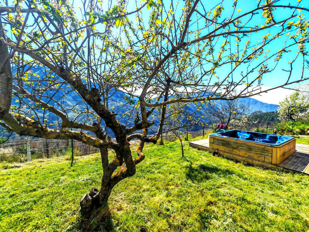 Photo 5 - Maison à LANTOSQUE