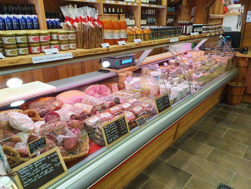 Commerce à NOTRE-DAME-DE-BELLECOMBE