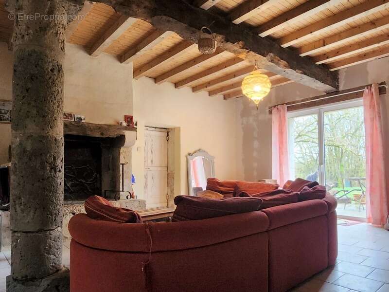 Belle longère en pierre - 4/5 chambres - DPE A - Nérac (Lot-et-Garonne) - photo 7