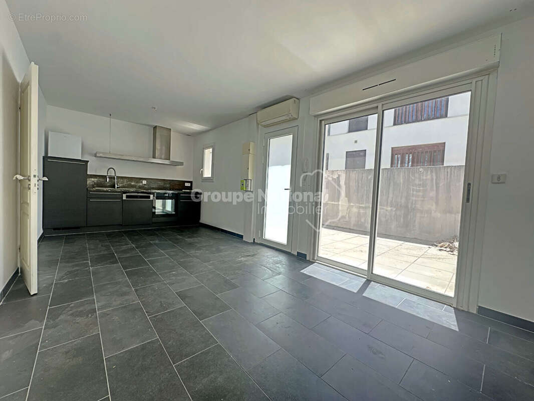 A vendre Arles Monplaisir T2 avec terrasse - photo 3