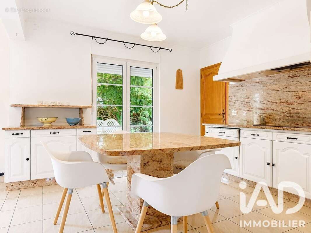 Maison 175 m² à Hombourg-Haut  - photo 2