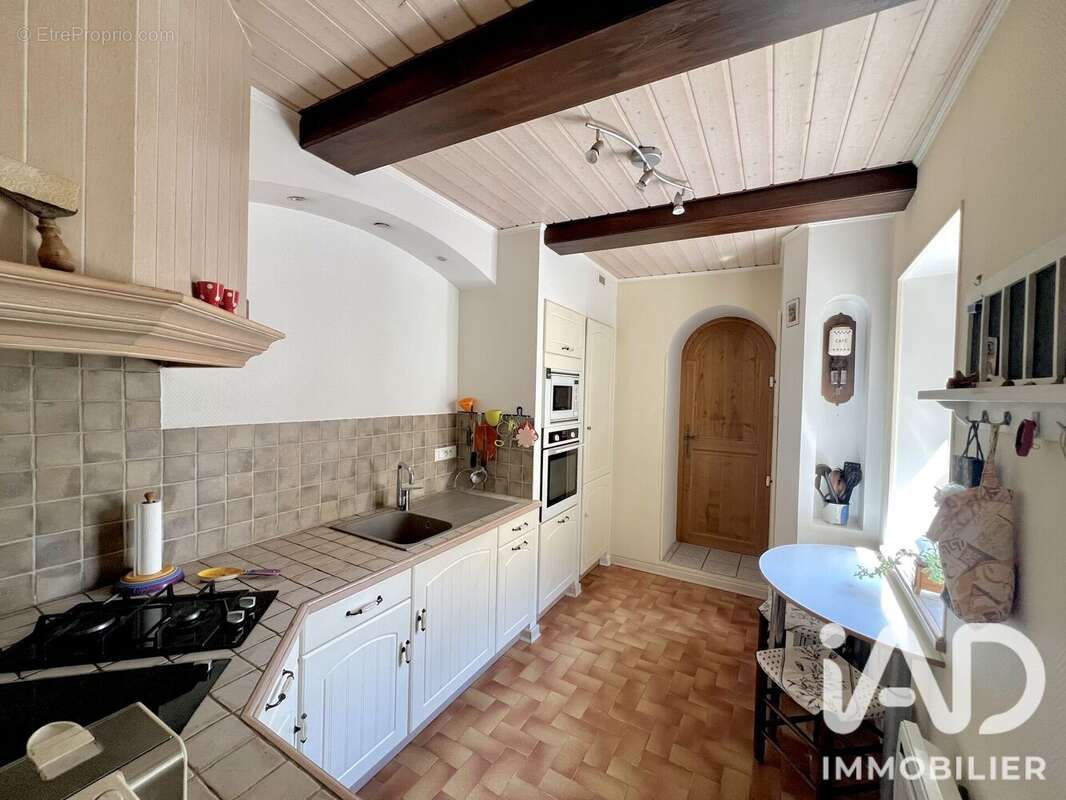 Maison 202 m² à Bouchet  - photo 5