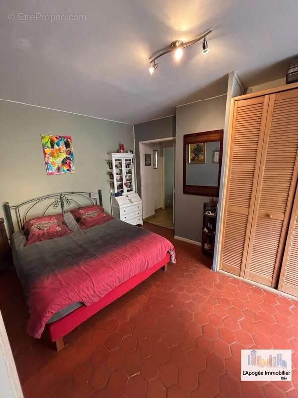 Appartement à UZES