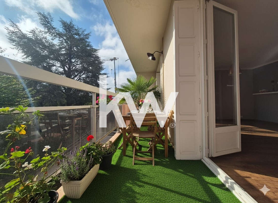 Appartement 65 m² à Saint-Etienne  - photo 2