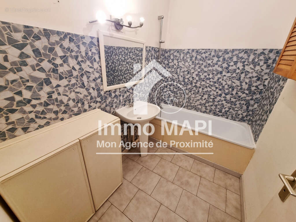 Montpellier - Beaux-Arts - Grand T5 de 128m2 avec terrasse de 15m2 et parking - photo 12