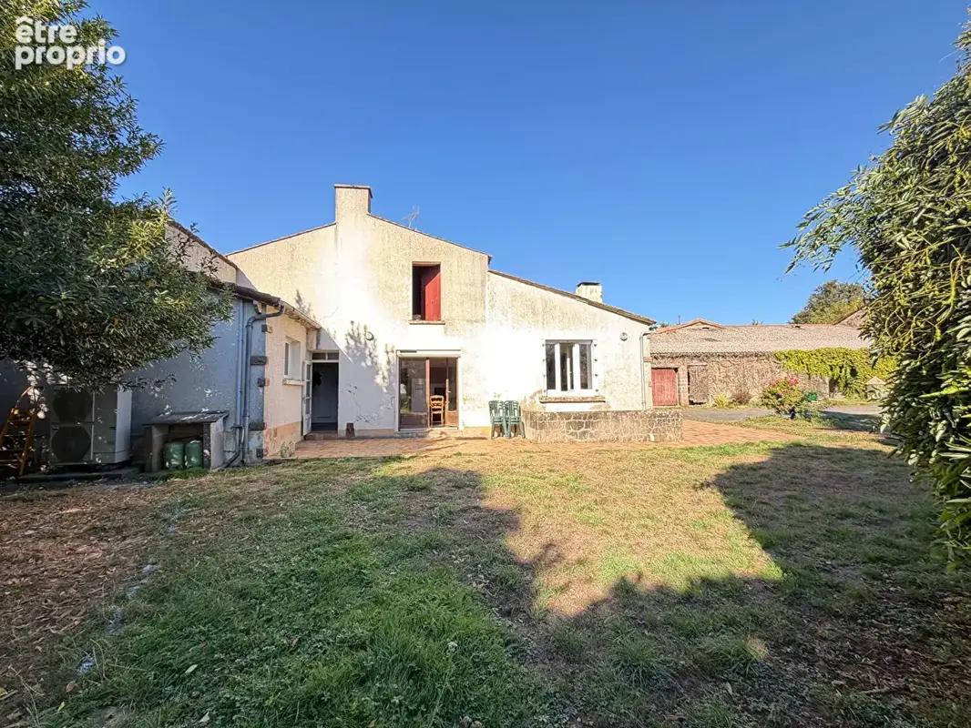 Maison Beaupreau 8 pièce(s), 3 chambres, terrain 4000m², dépendances - photo 2