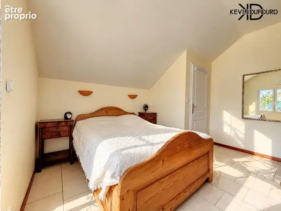 Appartement 4 pièces 85 m² à vendre à Pont-De-Labeaume (07380) - photo 4