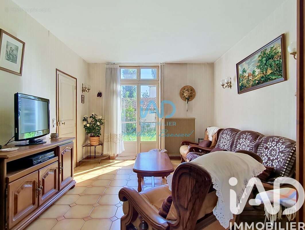 Photo 7