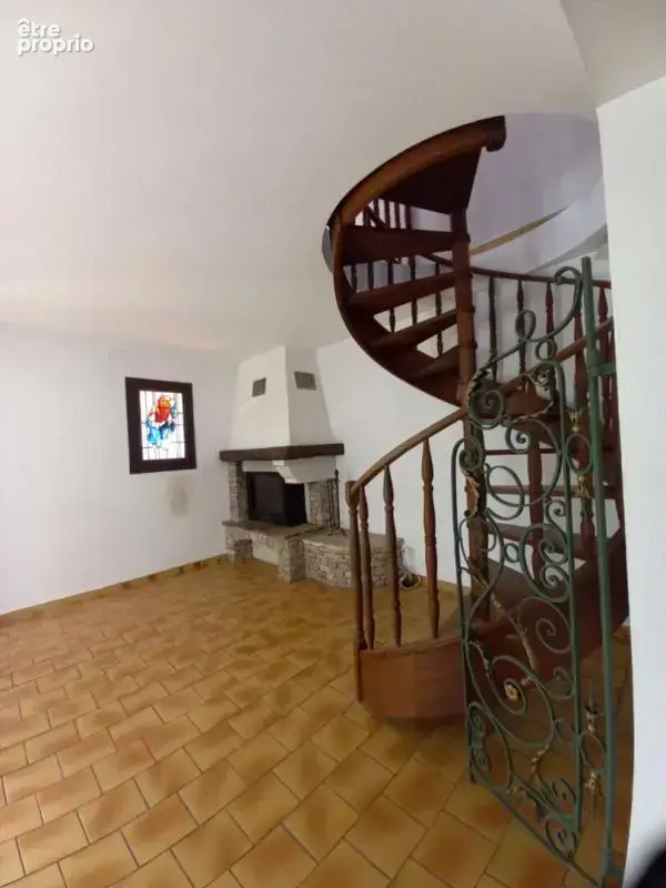 VIDAUBAN (83), villa 3 chambres, garage terrain 3115 m2 - photo 9