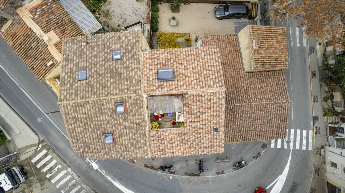 Maison à SAINT-CYR-SUR-MER