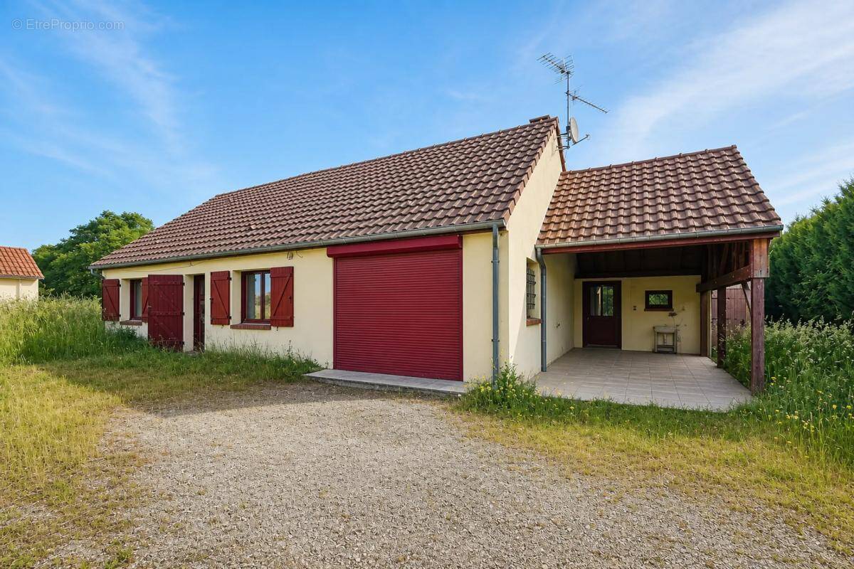 Maison à EPUISAY