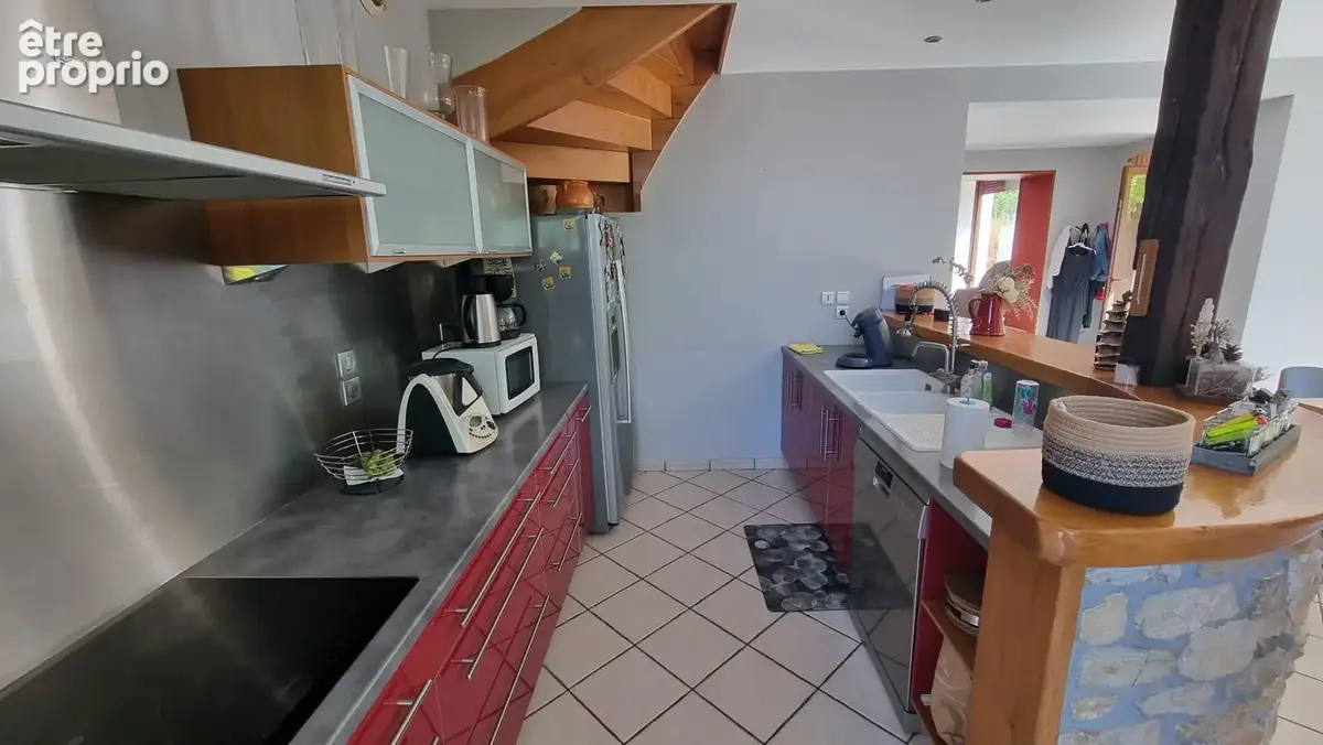 Champagneux   une maison de caractère qui ne demande qu’à écrire la suite de son histoire… - photo 13