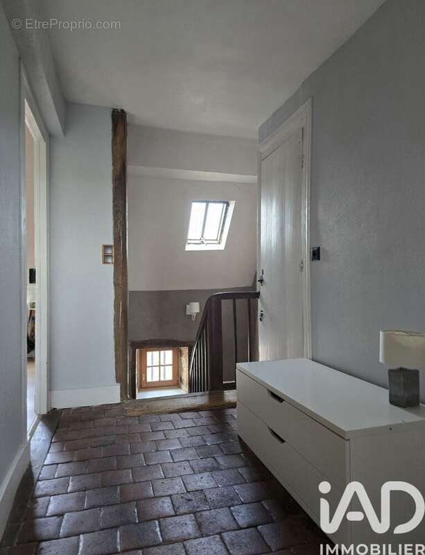 Maison 173 m² à Cellettes  - photo 8
