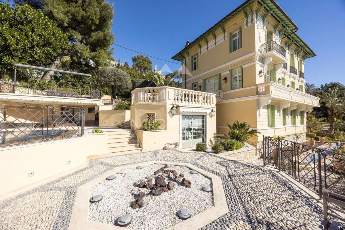 Maison à ROQUEBRUNE-CAP-MARTIN