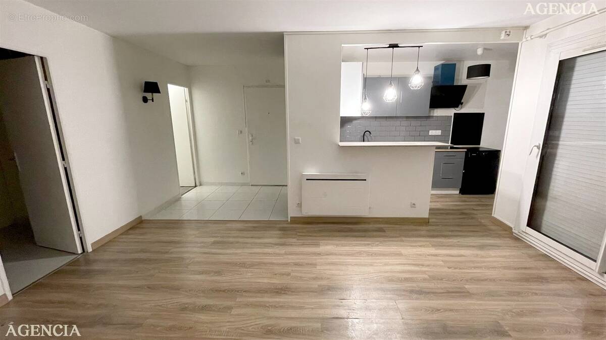 Appartement à BRIE-COMTE-ROBERT