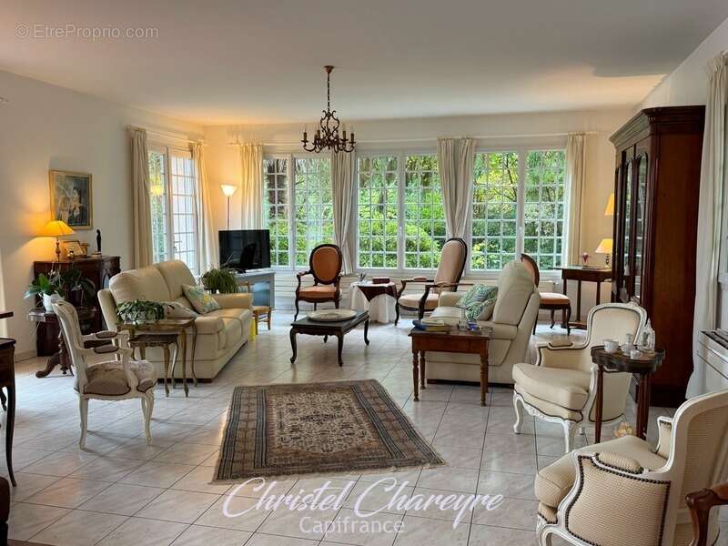 Maison à vendre 8 pièces AIZENAY (85) - photo 4