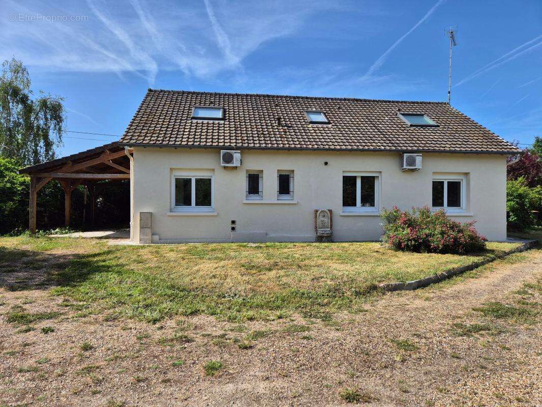 À VENDRE – Maison familiale de 107 m² avec grand jardin clos et grand garage aux portes du Château de Chambord – Maslives (41250 - photo 3