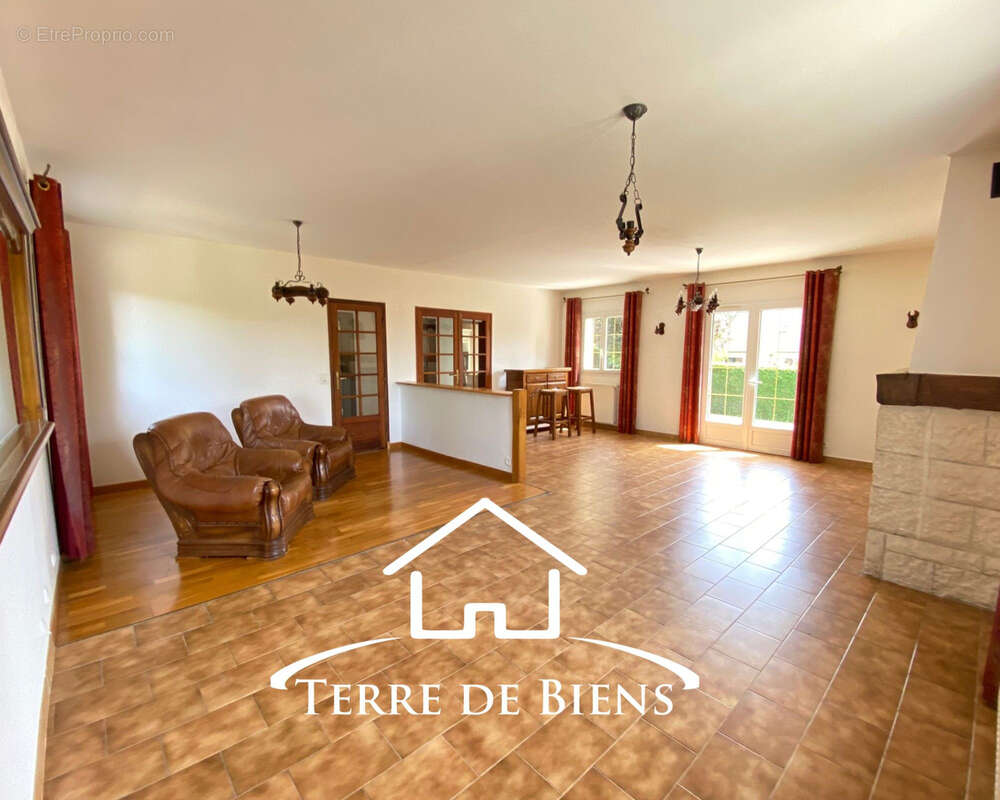 Maison à VILLERS-COTTERETS