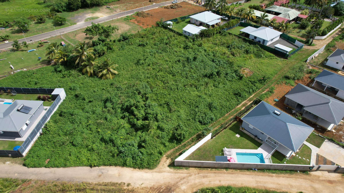 Maison à BAIE-MAHAULT