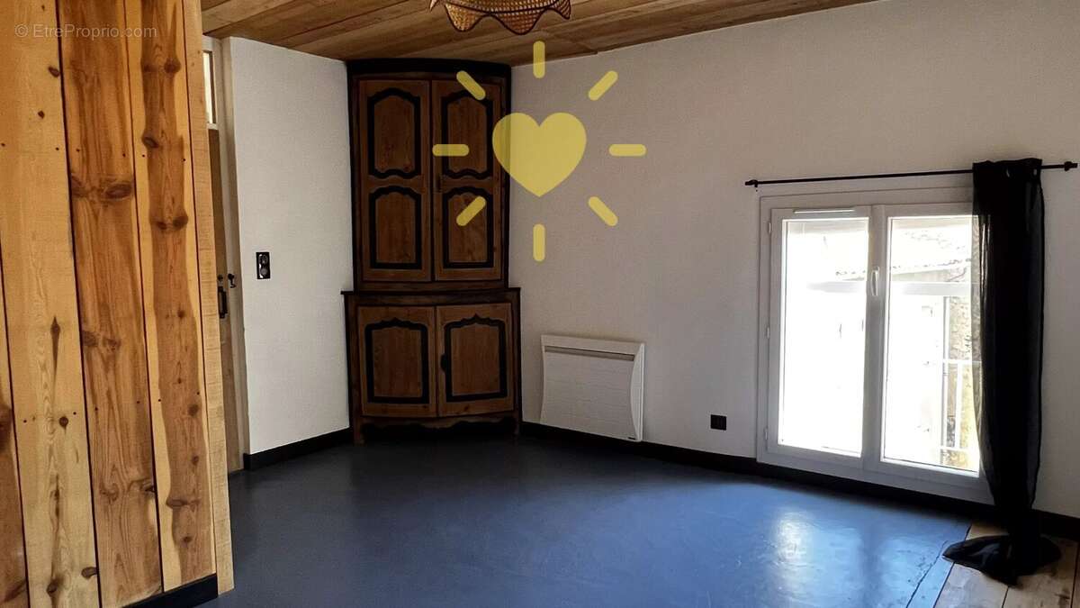 Appartement à CLAVIERS