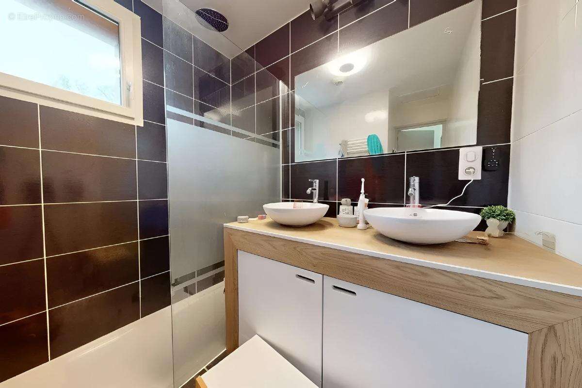 Maison à GROSBREUIL