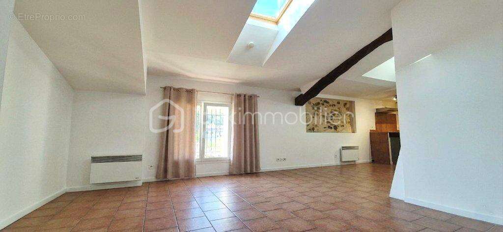 Grand t2 de 62m² avec mezzanine--tout a pied--faibles charges--bon classement dpe - photo 8