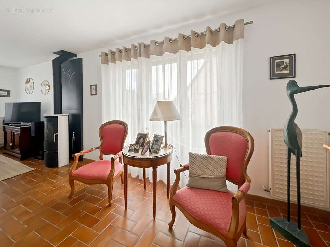 Maison à LE MESNIL-ESNARD
