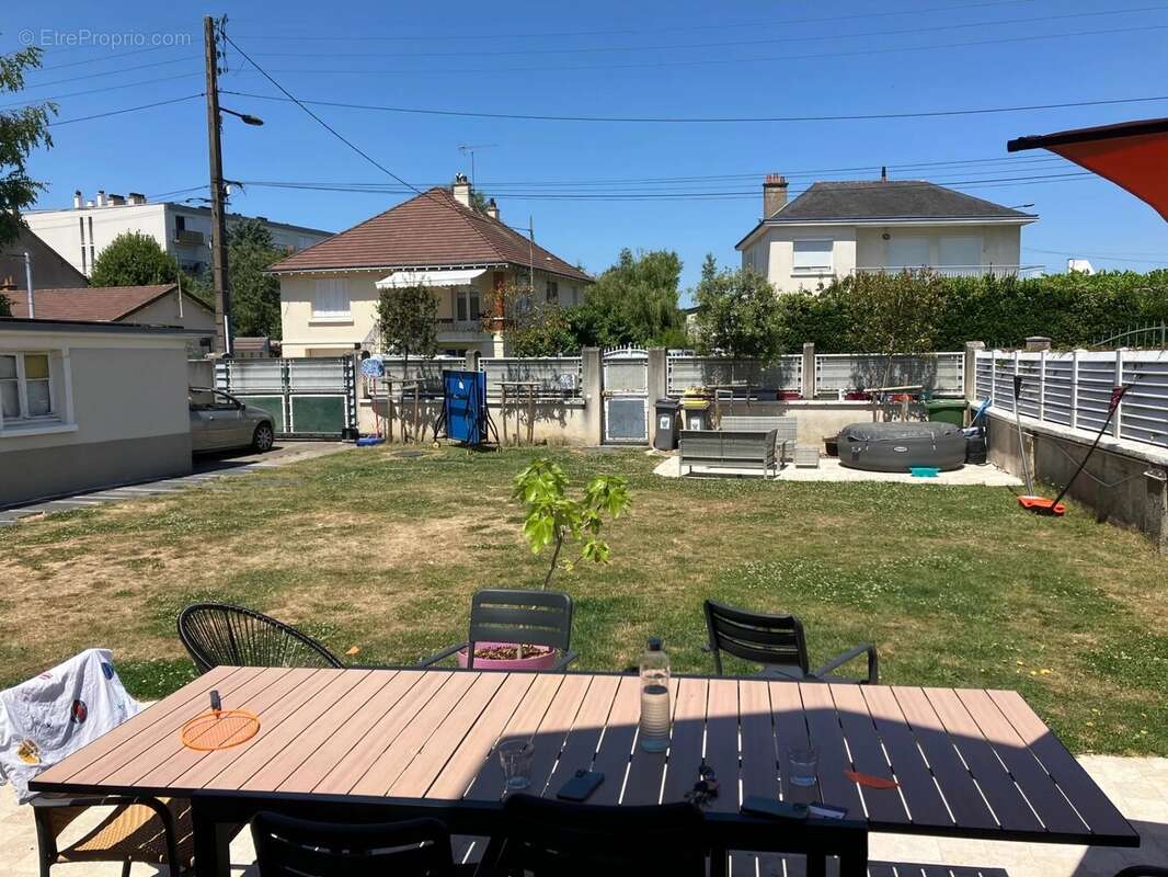 Maison 7 P 115 m² Jardin Terrase Garage Tram - photo 13