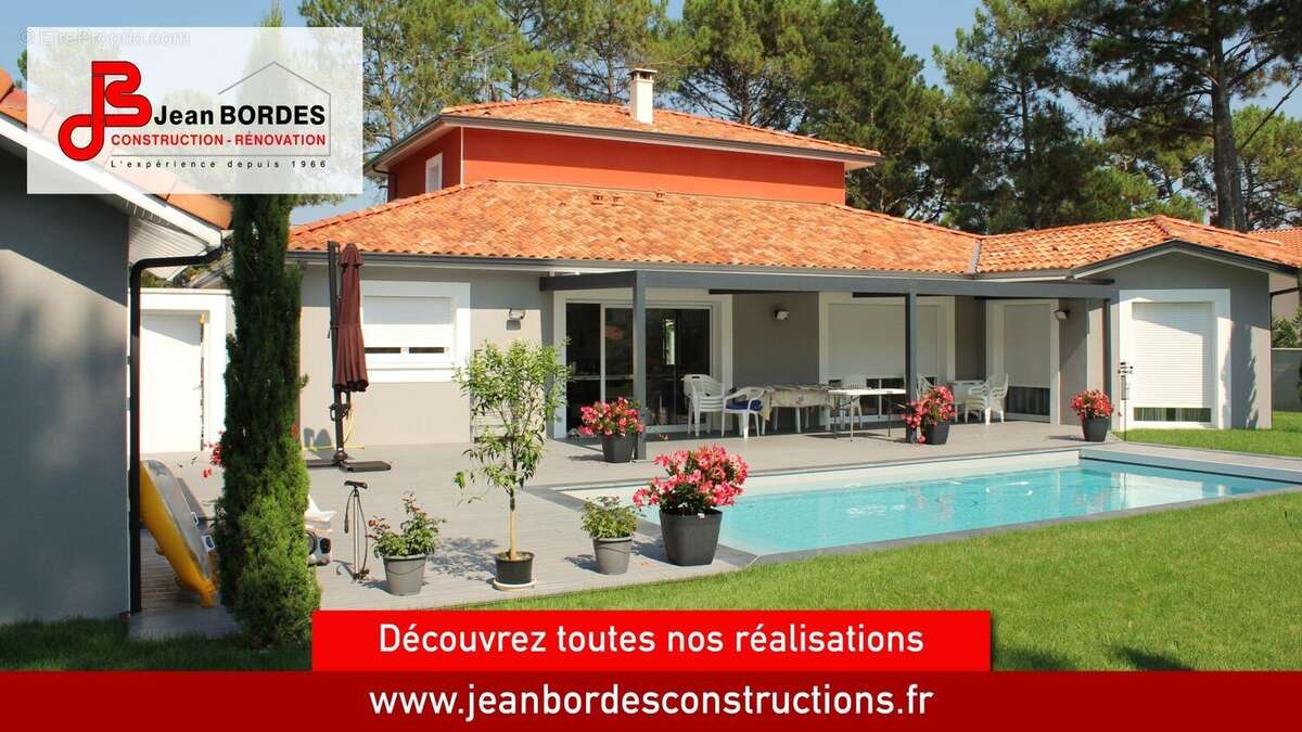 Terrain à PONTONX-SUR-L'ADOUR