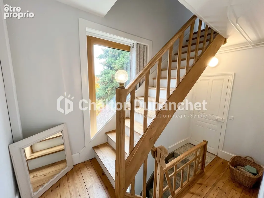 Maison 10 pièces 163 m² à vendre à Feurs (42110) - photo 8