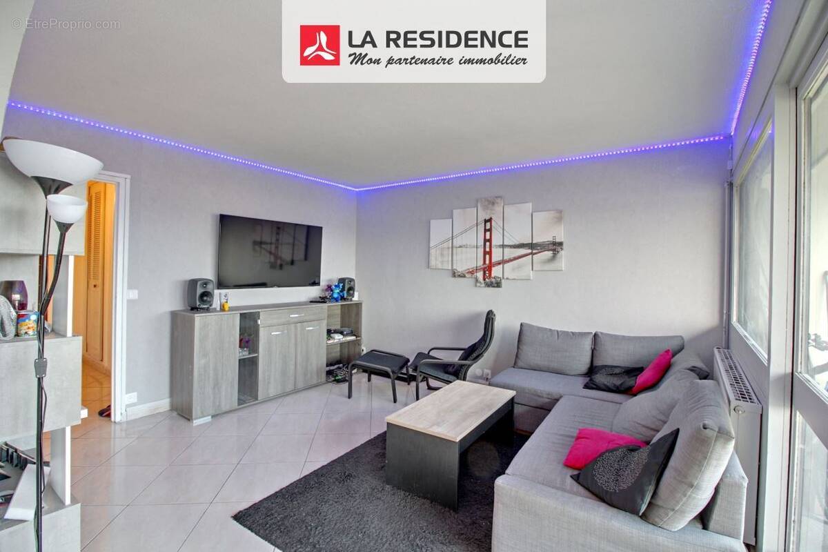 Appartement à LES MUREAUX