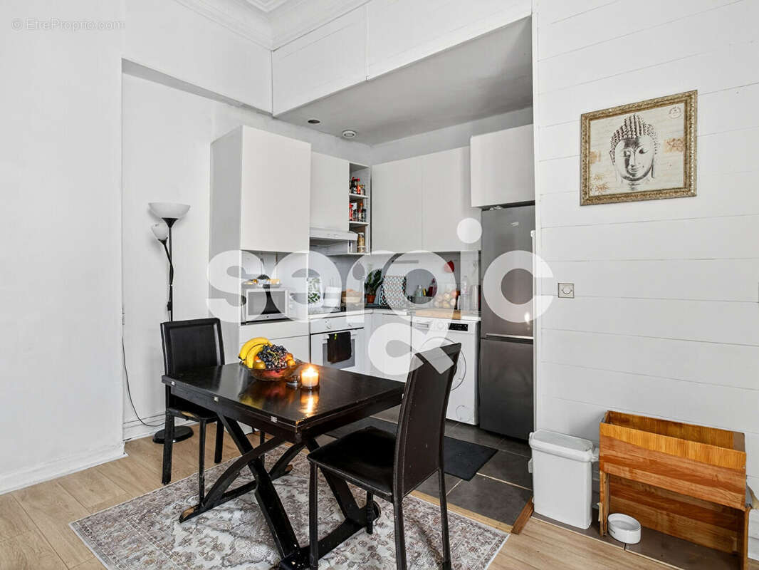 Appartement à PARIS-10E