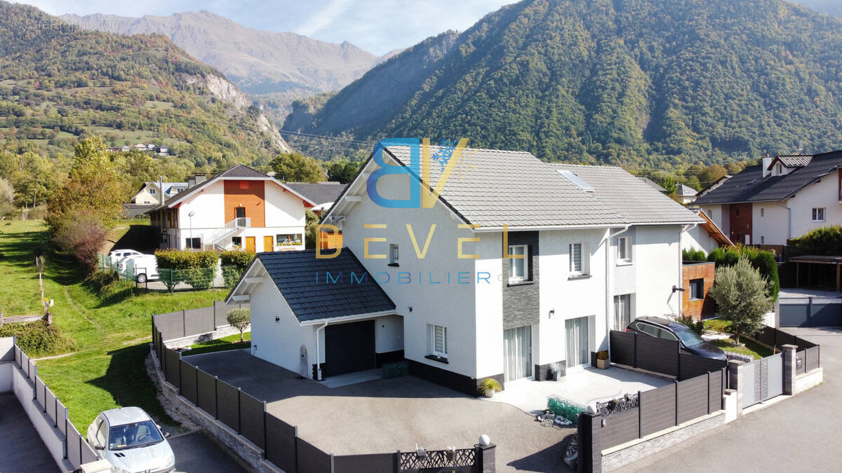 Maison à LA CHAMBRE