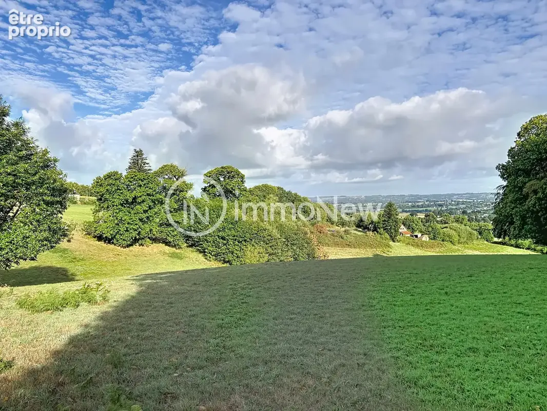 Grange a renover 100 m2 en lisiere de foret vue exceptionnelle sur 4 hectares environ - photo 2