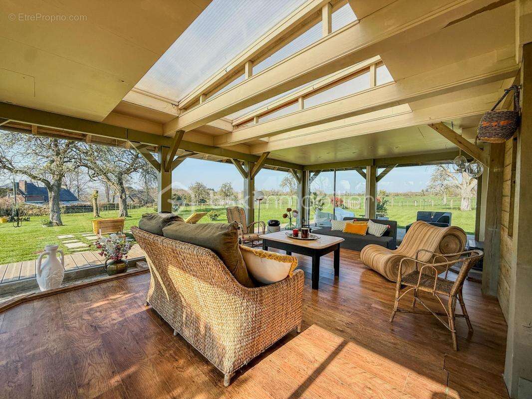 Maison à PONT-L'EVEQUE