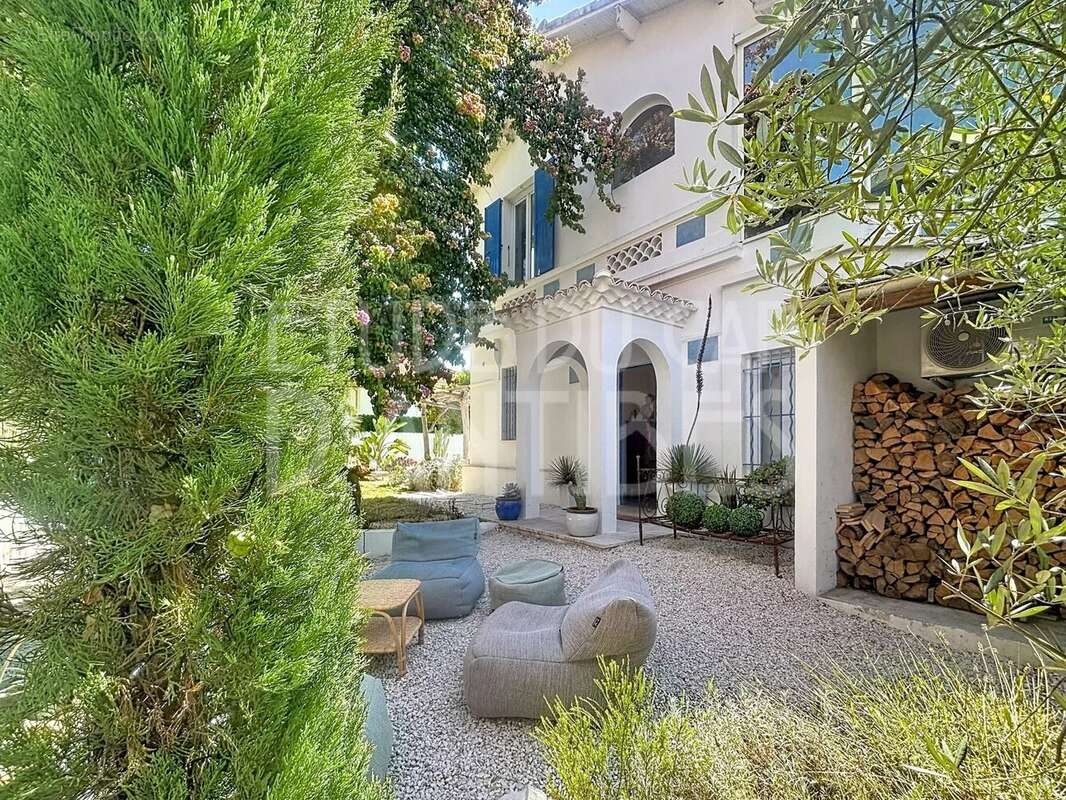 Exclusivite etude du cap d'antibes villa avec piscine. - photo 5