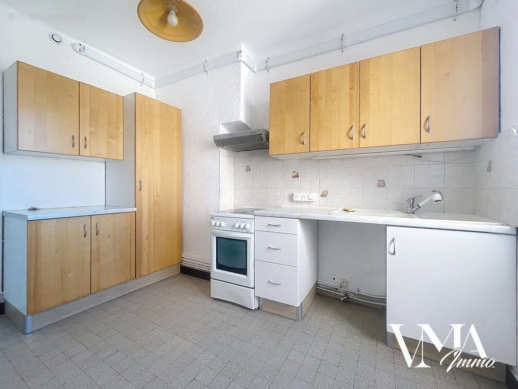 EXCLISIVITÉ / MONPLAISIR - Bel Appartement T3 de 62 m2 au 5ème étage avec ascenseur - photo 6