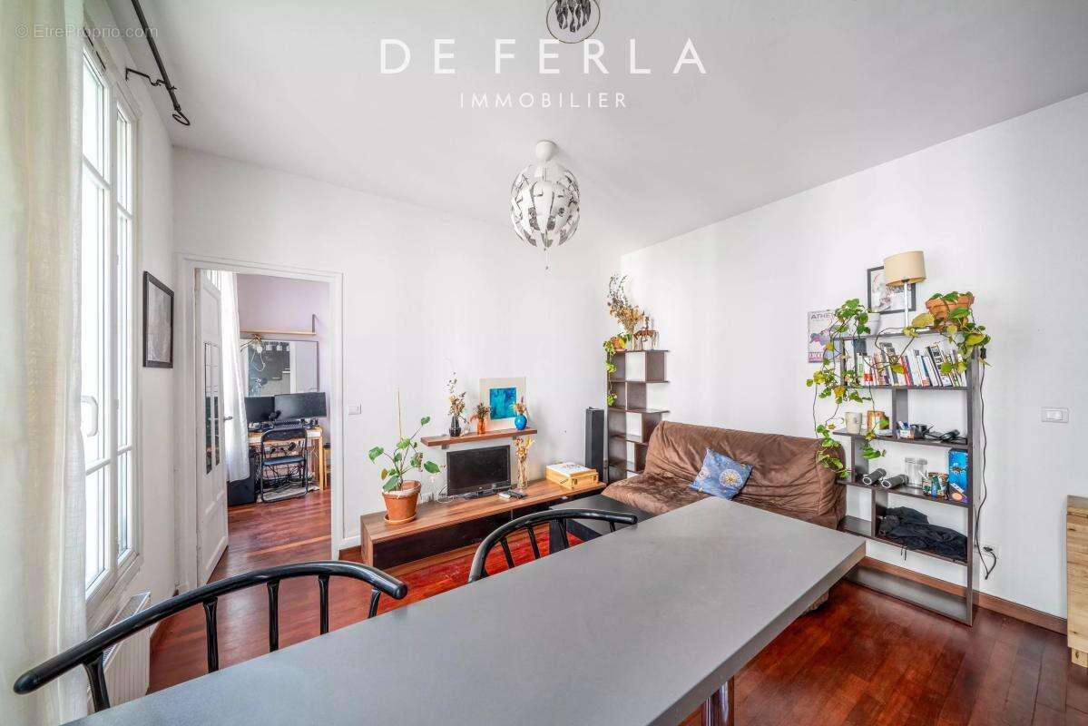 Appartement à PARIS-18E