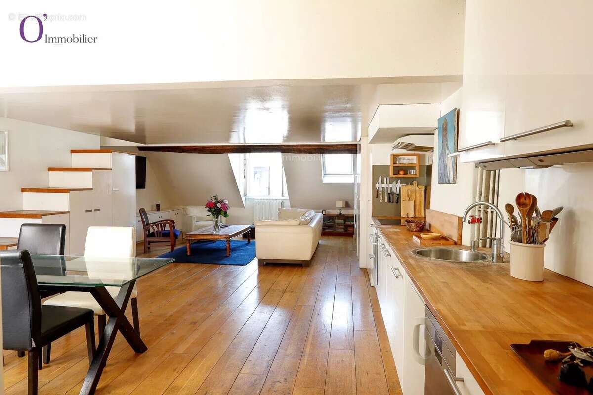 Appartement à PARIS-1E