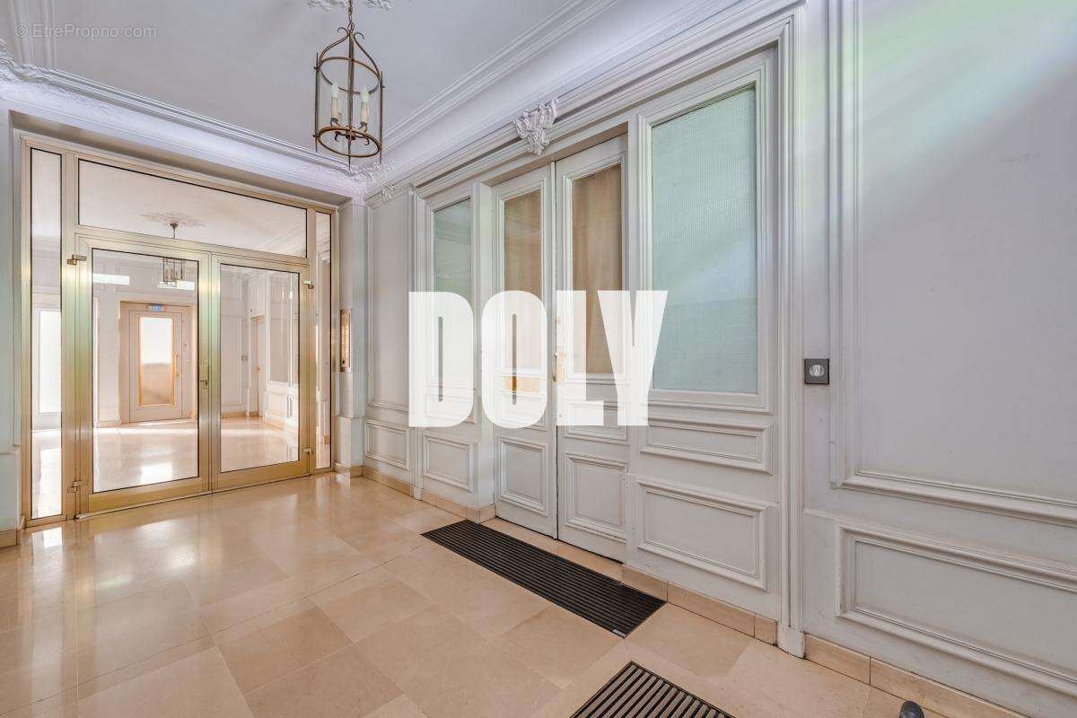 DOLY - Appartement d'Exception, Plaine-Monceau 75017 - photo 13