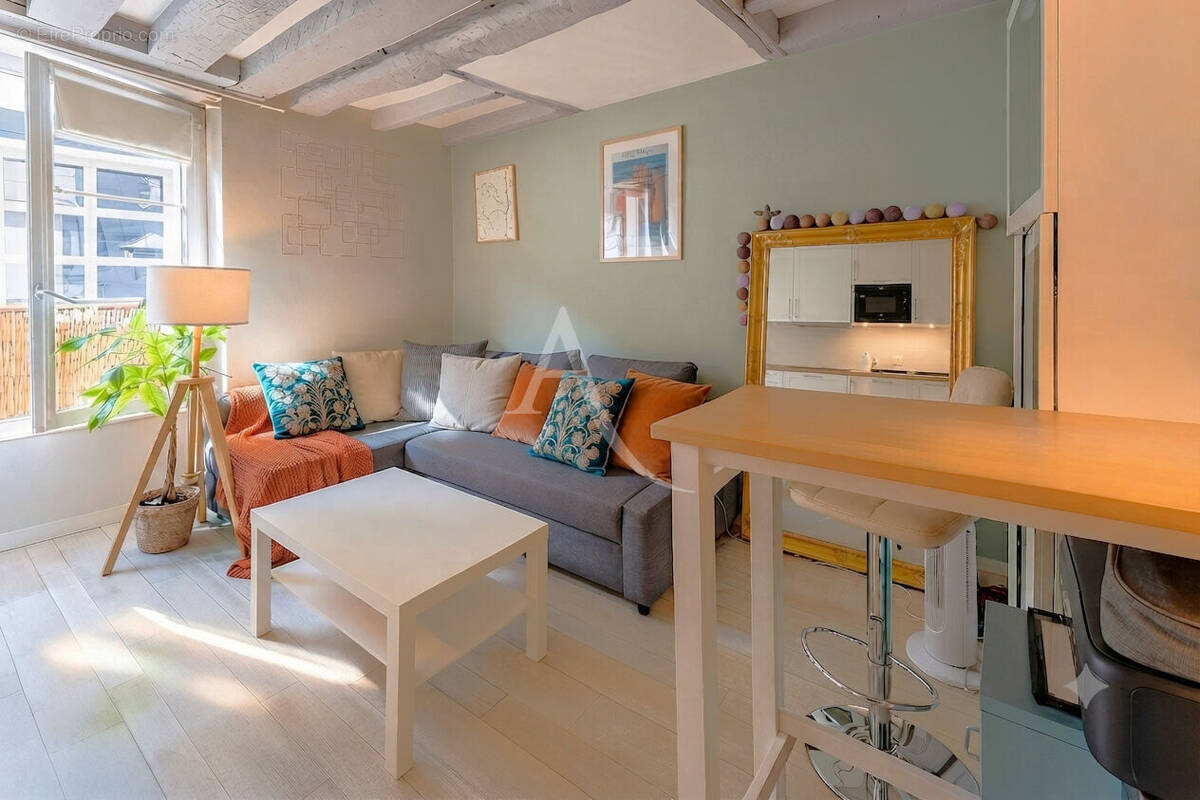 Appartement à PARIS-2E