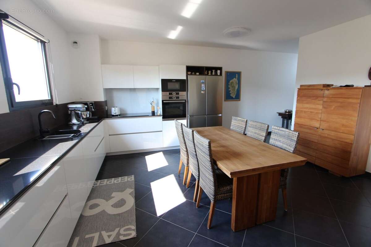 Appartement 69 m² à Ajaccio  - photo 3