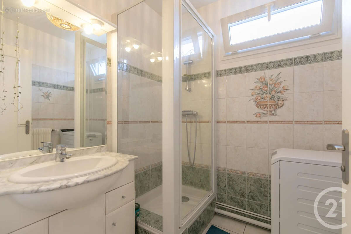 Appartement à SAINT-MAUR-DES-FOSSES