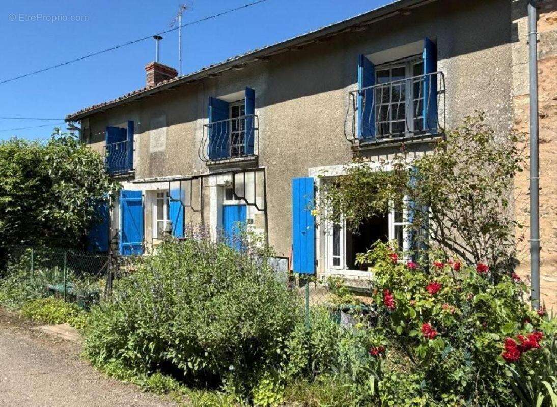 Maison à CHAMPAGNE-MOUTON