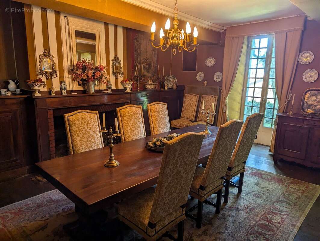 Manoir du XVIIe siècle sur 14500 m² de terrain - photo 5