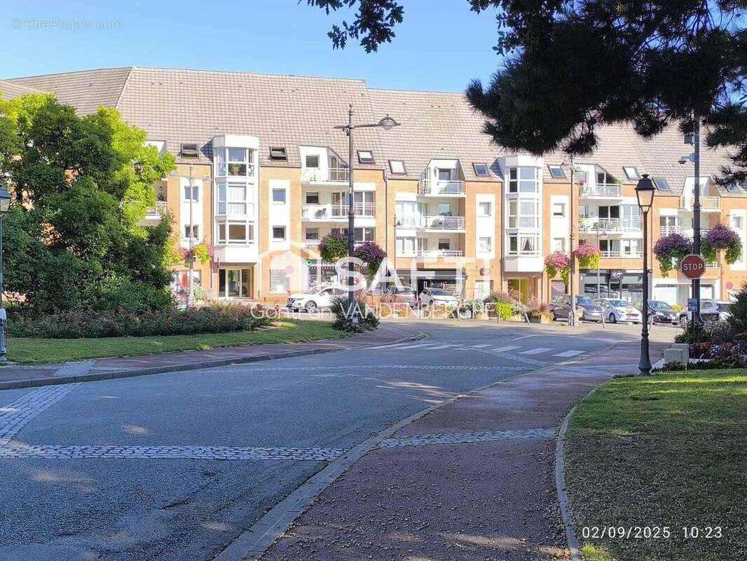 Photo 4 - Commerce à LONGUENESSE