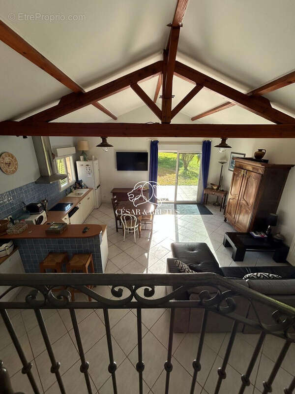 Maison à QUEAUX