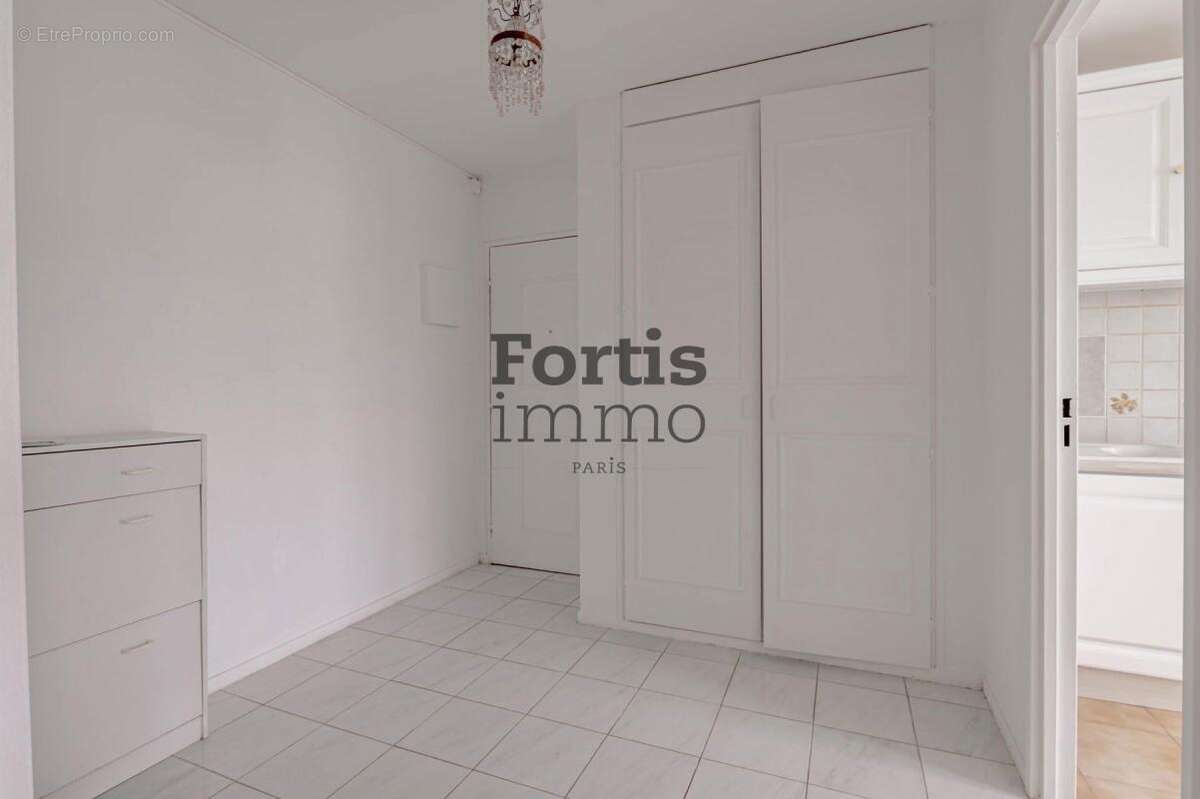 Appartement à PARIS-19E